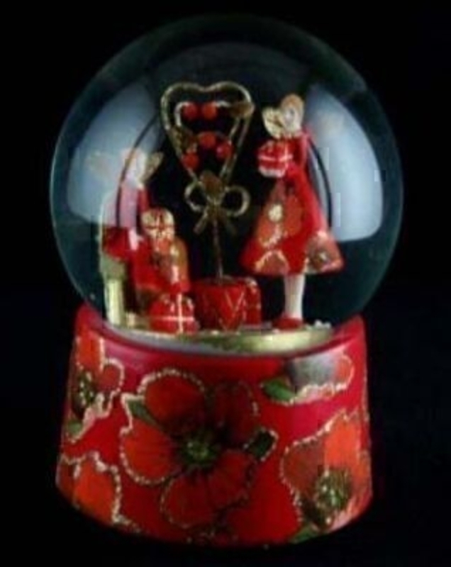 Red Rose Musical Christmas Snow Dome By Gisela Graham Red Rose Christmas Musical Snow Dome by Gisela Graham. Size 100mm . Made from 85% polyresin, 10% pure water, 5% glass Tune: 'Hark the Herald Angels Sing' Size 15x10cm